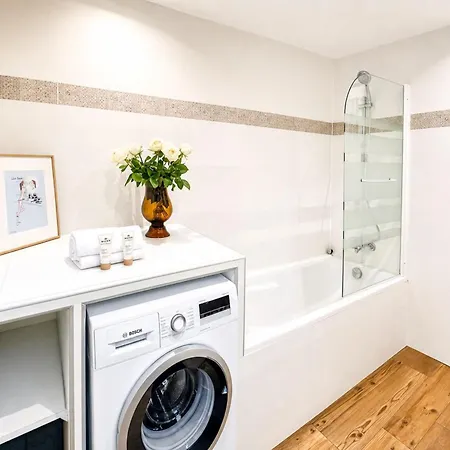 Spacious & Modern In Le Marais アパート