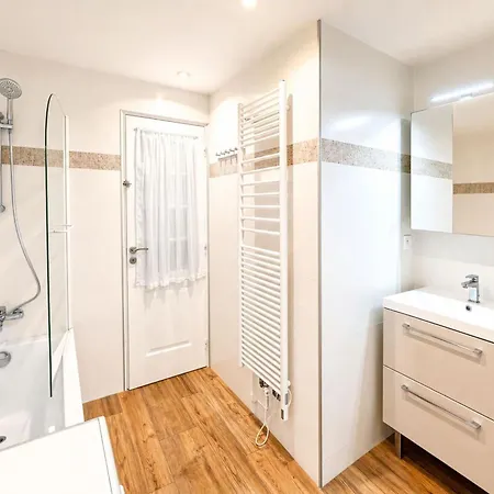 Spacious & Modern In Le Marais * パリ